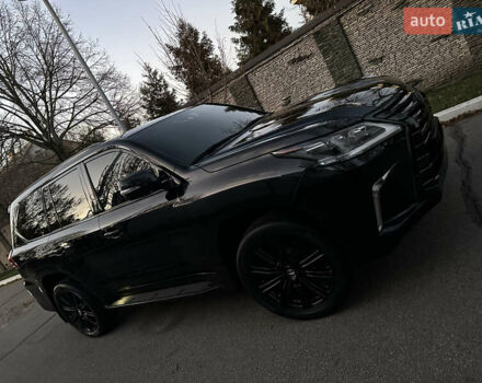 Черный Лексус ЛХ, объемом двигателя 5.66 л и пробегом 158 тыс. км за 69900 $, фото 114 на Automoto.ua