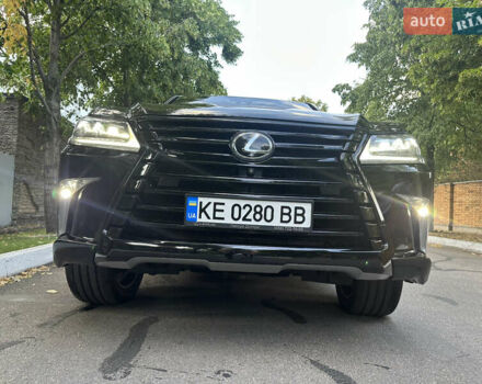Черный Лексус ЛХ, объемом двигателя 5.66 л и пробегом 298 тыс. км за 65000 $, фото 28 на Automoto.ua