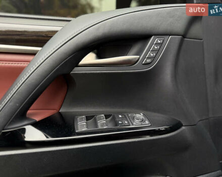 Черный Лексус ЛХ, объемом двигателя 4.46 л и пробегом 208 тыс. км за 70000 $, фото 29 на Automoto.ua