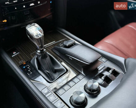 Черный Лексус ЛХ, объемом двигателя 4.46 л и пробегом 112 тыс. км за 82600 $, фото 35 на Automoto.ua