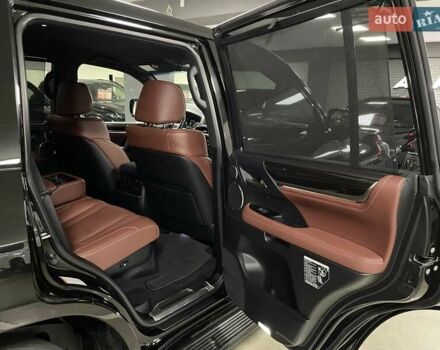 Чорний Лексус ЛХ, об'ємом двигуна 4.46 л та пробігом 85 тис. км за 82700 $, фото 34 на Automoto.ua