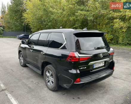 Черный Лексус ЛХ, объемом двигателя 4.46 л и пробегом 230 тыс. км за 81999 $, фото 6 на Automoto.ua