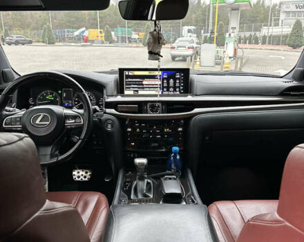 Черный Лексус ЛХ, объемом двигателя 5.66 л и пробегом 1 тыс. км за 72000 $, фото 10 на Automoto.ua