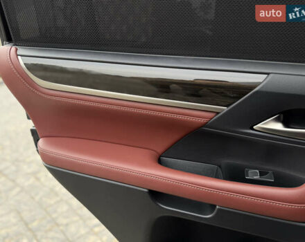 Черный Лексус ЛХ, объемом двигателя 4.46 л и пробегом 208 тыс. км за 70000 $, фото 55 на Automoto.ua