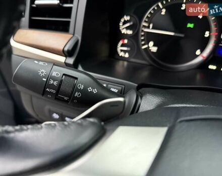 Черный Лексус ЛХ, объемом двигателя 4.46 л и пробегом 120 тыс. км за 69999 $, фото 81 на Automoto.ua