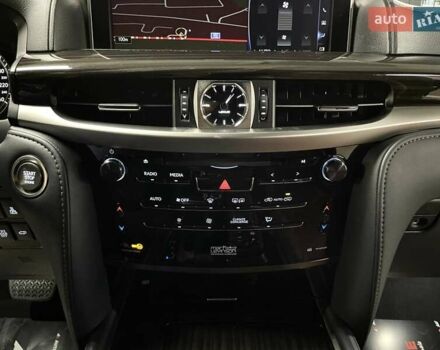 Чорний Лексус ЛХ, об'ємом двигуна 4.46 л та пробігом 85 тис. км за 82700 $, фото 64 на Automoto.ua