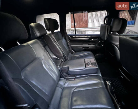 Черный Лексус ЛХ, объемом двигателя 5.66 л и пробегом 127 тыс. км за 76000 $, фото 27 на Automoto.ua