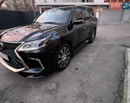 Черный Лексус ЛХ, объемом двигателя 5.66 л и пробегом 127 тыс. км за 76000 $, фото 9 на Automoto.ua