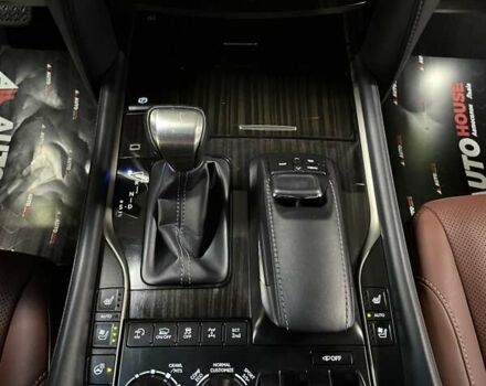 Чорний Лексус ЛХ, об'ємом двигуна 4.46 л та пробігом 85 тис. км за 82700 $, фото 66 на Automoto.ua