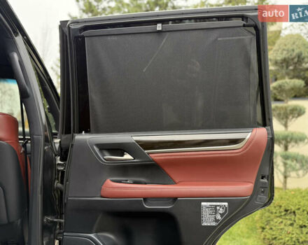 Черный Лексус ЛХ, объемом двигателя 4.46 л и пробегом 208 тыс. км за 70000 $, фото 66 на Automoto.ua