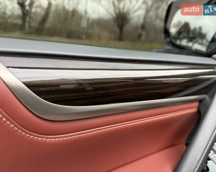 Черный Лексус ЛХ, объемом двигателя 5.66 л и пробегом 55 тыс. км за 81900 $, фото 46 на Automoto.ua