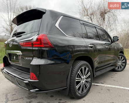 Черный Лексус ЛХ, объемом двигателя 5.66 л и пробегом 55 тыс. км за 81900 $, фото 37 на Automoto.ua