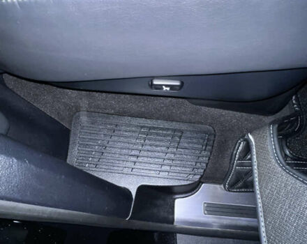 Черный Лексус ЛХ, объемом двигателя 5.66 л и пробегом 127 тыс. км за 76000 $, фото 21 на Automoto.ua