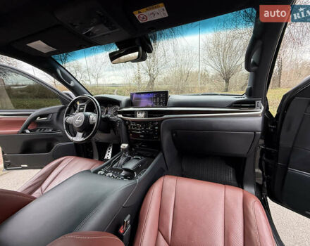 Черный Лексус ЛХ, объемом двигателя 5.66 л и пробегом 55 тыс. км за 81900 $, фото 56 на Automoto.ua