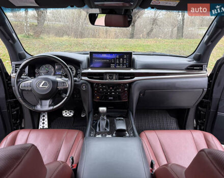 Черный Лексус ЛХ, объемом двигателя 5.66 л и пробегом 55 тыс. км за 81900 $, фото 67 на Automoto.ua