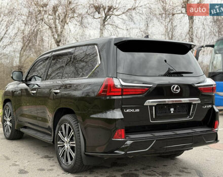 Черный Лексус ЛХ, объемом двигателя 5.66 л и пробегом 55 тыс. км за 81900 $, фото 22 на Automoto.ua