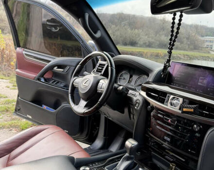 Чорний Лексус ЛХ, об'ємом двигуна 4.46 л та пробігом 74 тис. км за 84300 $, фото 37 на Automoto.ua