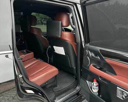 Черный Лексус ЛХ, объемом двигателя 5.66 л и пробегом 1 тыс. км за 72000 $, фото 6 на Automoto.ua