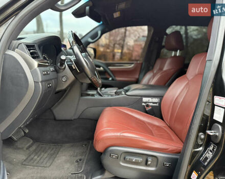 Черный Лексус ЛХ, объемом двигателя 4.46 л и пробегом 112 тыс. км за 82600 $, фото 31 на Automoto.ua