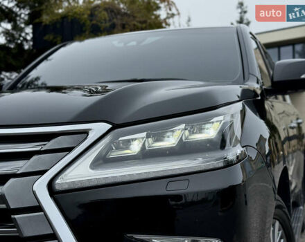 Черный Лексус ЛХ, объемом двигателя 4.46 л и пробегом 208 тыс. км за 70000 $, фото 6 на Automoto.ua