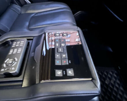 Черный Лексус ЛХ, объемом двигателя 5.66 л и пробегом 127 тыс. км за 76000 $, фото 25 на Automoto.ua