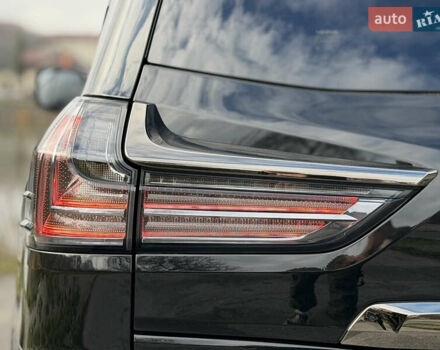 Чорний Лексус ЛХ, об'ємом двигуна 4.46 л та пробігом 74 тис. км за 84300 $, фото 15 на Automoto.ua