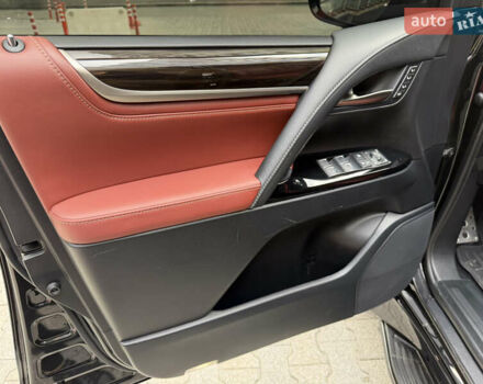 Чорний Лексус ЛХ, об'ємом двигуна 4.46 л та пробігом 147 тис. км за 69900 $, фото 43 на Automoto.ua