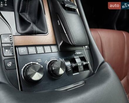 Черный Лексус ЛХ, объемом двигателя 4.46 л и пробегом 120 тыс. км за 69999 $, фото 93 на Automoto.ua