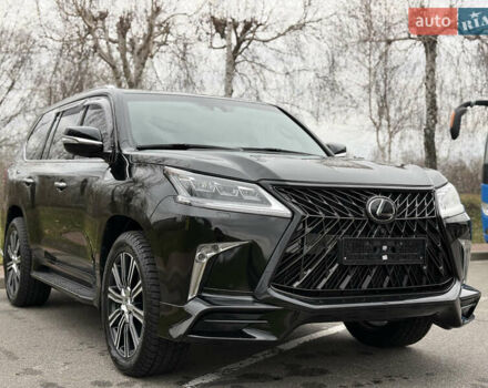 Черный Лексус ЛХ, объемом двигателя 5.66 л и пробегом 55 тыс. км за 81900 $, фото 4 на Automoto.ua