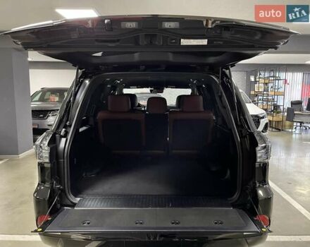 Чорний Лексус ЛХ, об'ємом двигуна 4.46 л та пробігом 85 тис. км за 82700 $, фото 17 на Automoto.ua