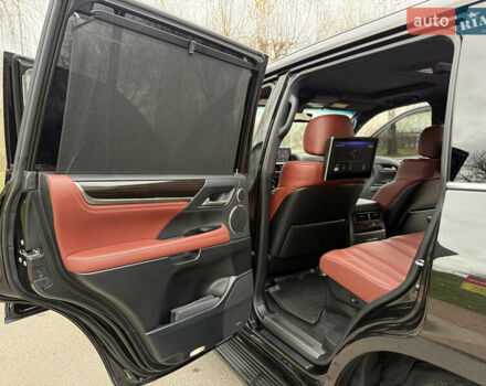 Черный Лексус ЛХ, объемом двигателя 5.66 л и пробегом 55 тыс. км за 81900 $, фото 50 на Automoto.ua