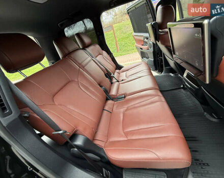 Черный Лексус ЛХ, объемом двигателя 5.66 л и пробегом 55 тыс. км за 81900 $, фото 53 на Automoto.ua