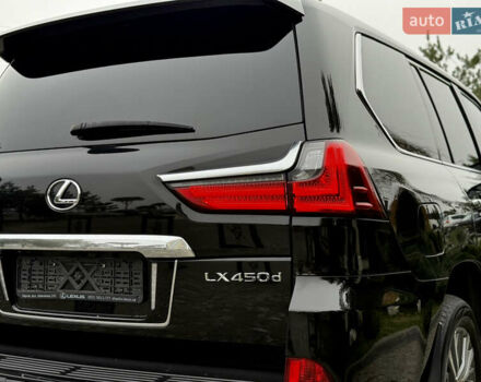 Черный Лексус ЛХ, объемом двигателя 4.46 л и пробегом 208 тыс. км за 70000 $, фото 13 на Automoto.ua