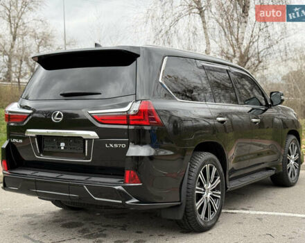Черный Лексус ЛХ, объемом двигателя 5.66 л и пробегом 55 тыс. км за 81900 $, фото 21 на Automoto.ua