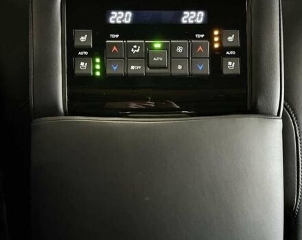 Чорний Лексус ЛХ, об'ємом двигуна 4.46 л та пробігом 156 тис. км за 73700 $, фото 40 на Automoto.ua