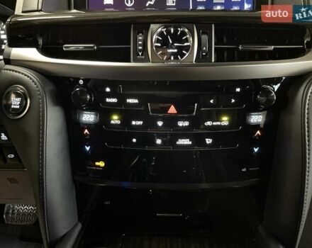 Чорний Лексус ЛХ, об'ємом двигуна 4.46 л та пробігом 156 тис. км за 73700 $, фото 66 на Automoto.ua