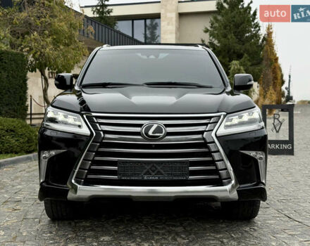 Черный Лексус ЛХ, объемом двигателя 4.46 л и пробегом 208 тыс. км за 70000 $, фото 2 на Automoto.ua