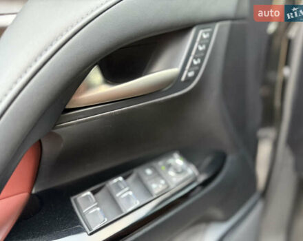 Черный Лексус ЛХ, объемом двигателя 4.46 л и пробегом 112 тыс. км за 82600 $, фото 51 на Automoto.ua