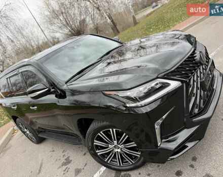 Черный Лексус ЛХ, объемом двигателя 5.66 л и пробегом 55 тыс. км за 81900 $, фото 18 на Automoto.ua