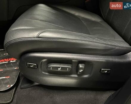 Чорний Лексус ЛХ, об'ємом двигуна 4.46 л та пробігом 156 тис. км за 73700 $, фото 29 на Automoto.ua