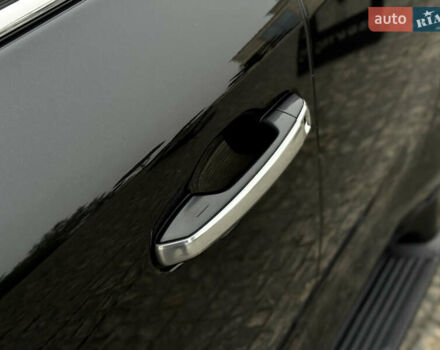 Черный Лексус ЛХ, объемом двигателя 4.46 л и пробегом 208 тыс. км за 70000 $, фото 15 на Automoto.ua