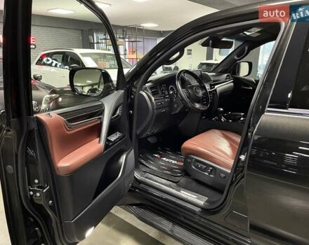 Чорний Лексус ЛХ, об'ємом двигуна 4.46 л та пробігом 85 тис. км за 82700 $, фото 21 на Automoto.ua