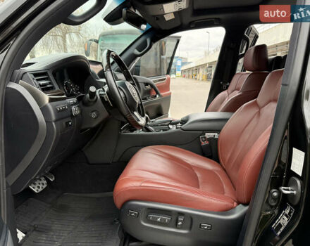 Черный Лексус ЛХ, объемом двигателя 5.66 л и пробегом 55 тыс. км за 81900 $, фото 41 на Automoto.ua