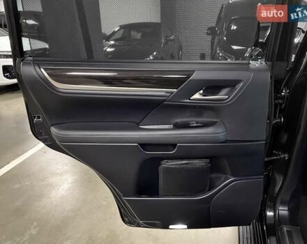 Чорний Лексус ЛХ, об'ємом двигуна 4.46 л та пробігом 156 тис. км за 73700 $, фото 33 на Automoto.ua