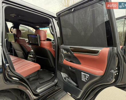 Черный Лексус ЛХ, объемом двигателя 5.66 л и пробегом 55 тыс. км за 81900 $, фото 55 на Automoto.ua