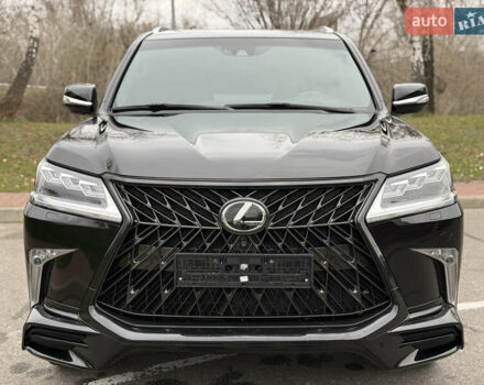 Черный Лексус ЛХ, объемом двигателя 5.66 л и пробегом 55 тыс. км за 81900 $, фото 2 на Automoto.ua