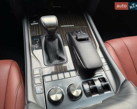 Чорний Лексус ЛХ, об'ємом двигуна 4.46 л та пробігом 147 тис. км за 69900 $, фото 72 на Automoto.ua