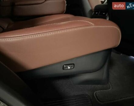 Чорний Лексус ЛХ, об'ємом двигуна 4.46 л та пробігом 85 тис. км за 82700 $, фото 36 на Automoto.ua