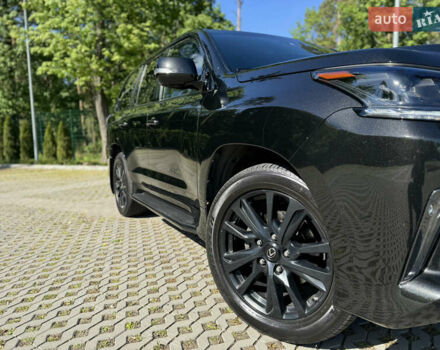 Лексус ЛХ 2019 в Киеве на Automoto.ua Черный Лексус ЛХ, объемом двигателя 4.46 л и пробегом 197 тыс. км за 72000 $, фото 5 на Automoto.ua
