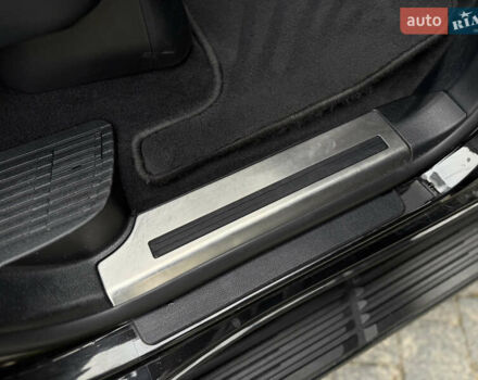 Черный Лексус ЛХ, объемом двигателя 4.46 л и пробегом 208 тыс. км за 70000 $, фото 68 на Automoto.ua